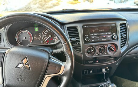 Mitsubishi L200 IV рестайлинг, 2021 год, 2 690 000 рублей, 12 фотография