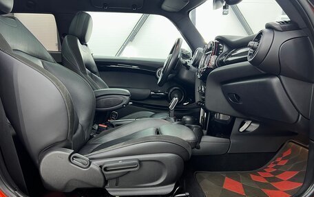 MINI Hatch, 2018 год, 2 590 000 рублей, 17 фотография