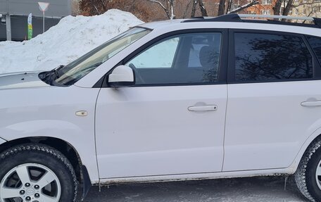 Hyundai Tucson III, 2008 год, 900 000 рублей, 5 фотография