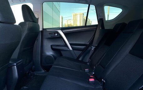 Toyota RAV4, 2015 год, 2 057 800 рублей, 10 фотография