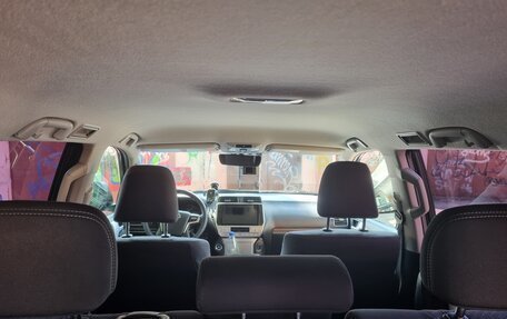 Toyota Land Cruiser Prado 150 рестайлинг 2, 2017 год, 4 850 000 рублей, 5 фотография