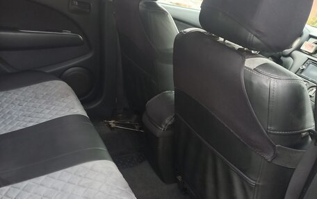 Mitsubishi Outlander III рестайлинг 3, 2005 год, 825 000 рублей, 3 фотография