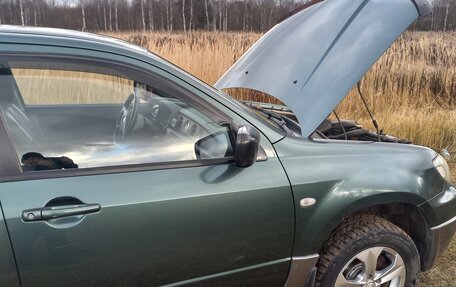 Mitsubishi Outlander III рестайлинг 3, 2005 год, 825 000 рублей, 14 фотография