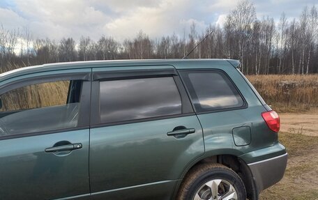 Mitsubishi Outlander III рестайлинг 3, 2005 год, 825 000 рублей, 19 фотография