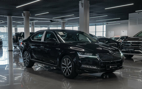 Skoda Superb III рестайлинг, 2025 год, 3 400 000 рублей, 2 фотография