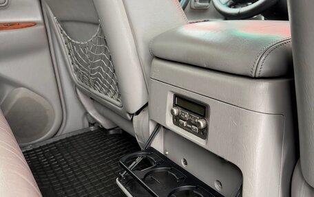 Toyota Land Cruiser 100 рестайлинг 2, 2005 год, 1 699 999 рублей, 19 фотография