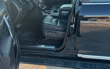 Toyota Land Cruiser 200, 2018 год, 7 400 000 рублей, 8 фотография