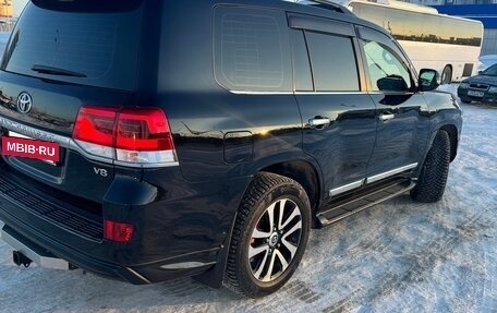 Toyota Land Cruiser 200, 2018 год, 7 400 000 рублей, 5 фотография