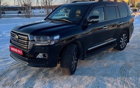 Toyota Land Cruiser 200, 2018 год, 7 400 000 рублей, 10 фотография