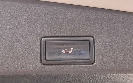 Volkswagen Touareg III, 2012 год, 2 160 000 рублей, 19 фотография