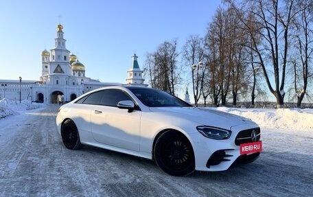 Mercedes-Benz E-Класс, 2021 год, 5 400 000 рублей, 4 фотография