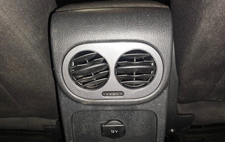 Volkswagen Tiguan I, 2012 год, 879 000 рублей, 23 фотография