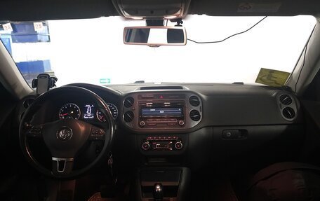 Volkswagen Tiguan I, 2012 год, 879 000 рублей, 24 фотография