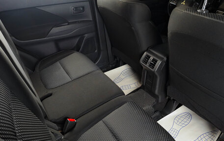 Mitsubishi Outlander III рестайлинг 3, 2018 год, 1 859 000 рублей, 9 фотография