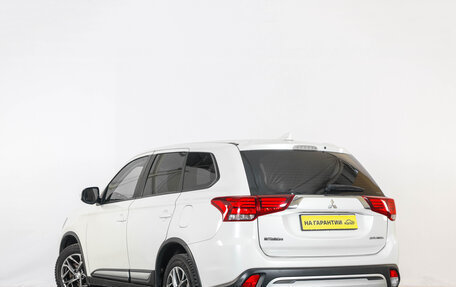 Mitsubishi Outlander III рестайлинг 3, 2018 год, 1 859 000 рублей, 4 фотография