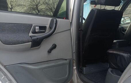 ЛуАЗ Patriot, 2012 год, 650 000 рублей, 21 фотография