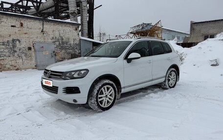 Volkswagen Touareg III, 2013 год, 1 990 000 рублей, 3 фотография