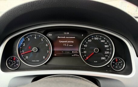 Volkswagen Touareg III, 2013 год, 1 990 000 рублей, 11 фотография