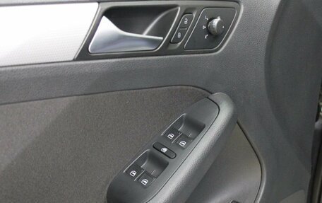 Volkswagen Jetta VI, 2013 год, 975 000 рублей, 10 фотография