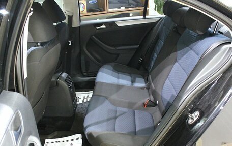 Volkswagen Jetta VI, 2013 год, 975 000 рублей, 16 фотография