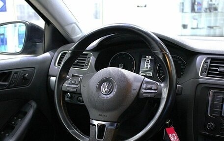 Volkswagen Jetta VI, 2013 год, 975 000 рублей, 11 фотография