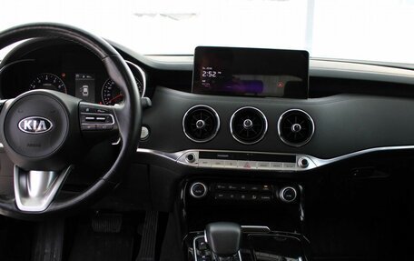 KIA Stinger I, 2021 год, 3 700 000 рублей, 9 фотография