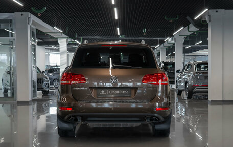 Volkswagen Touareg III, 2012 год, 2 080 000 рублей, 6 фотография