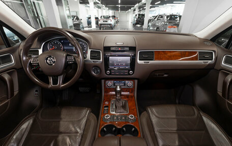 Volkswagen Touareg III, 2012 год, 2 080 000 рублей, 8 фотография