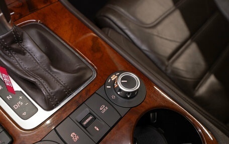 Volkswagen Touareg III, 2012 год, 2 080 000 рублей, 21 фотография