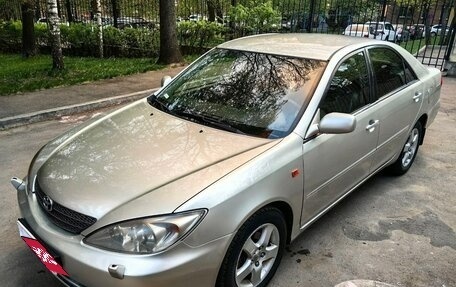 Toyota Camry V40, 2003 год, 695 000 рублей, 1 фотография