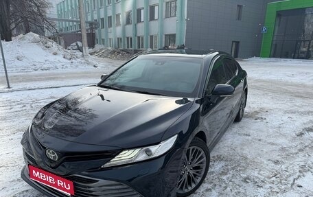 Toyota Camry, 2018 год, 2 680 000 рублей, 1 фотография