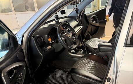 Toyota RAV4, 2011 год, 1 100 000 рублей, 8 фотография