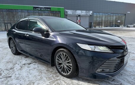 Toyota Camry, 2018 год, 2 680 000 рублей, 7 фотография