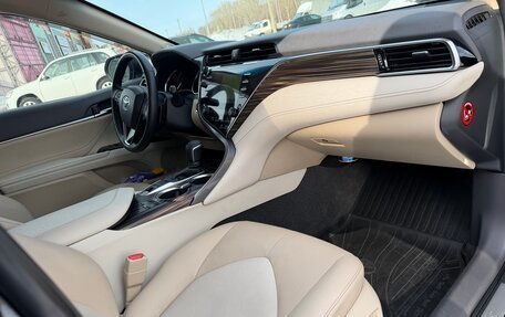 Toyota Camry, 2018 год, 2 680 000 рублей, 12 фотография