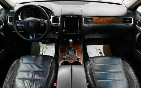 Volkswagen Touareg III, 2013 год, 2 095 000 рублей, 11 фотография