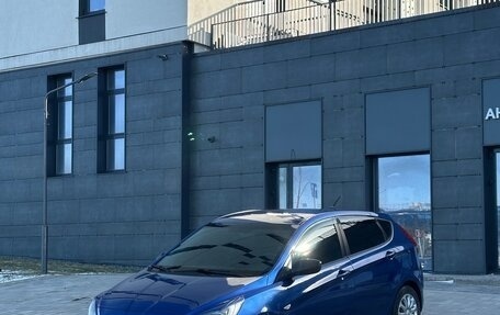 Hyundai Solaris II рестайлинг, 2011 год, 670 000 рублей, 1 фотография