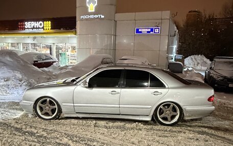 Mercedes-Benz E-Класс, 2002 год, 430 000 рублей, 8 фотография