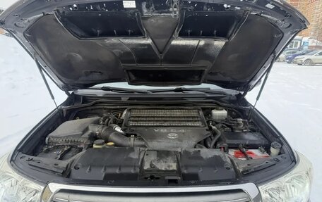 Toyota Land Cruiser 200, 2008 год, 2 780 000 рублей, 17 фотография