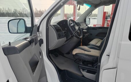 Volkswagen Transporter T5 рестайлинг, 2004 год, 890 000 рублей, 7 фотография