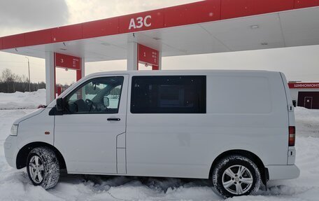 Volkswagen Transporter T5 рестайлинг, 2004 год, 890 000 рублей, 3 фотография