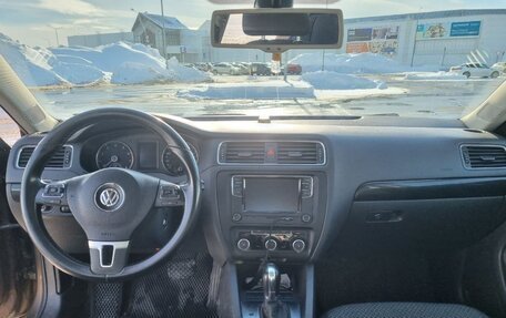 Volkswagen Jetta VI, 2011 год, 1 150 000 рублей, 13 фотография