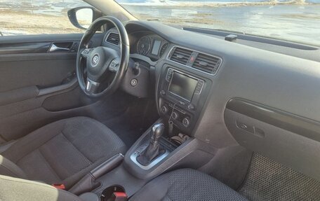 Volkswagen Jetta VI, 2011 год, 1 150 000 рублей, 14 фотография