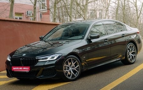 BMW 5 серия, 2021 год, 5 100 000 рублей, 5 фотография