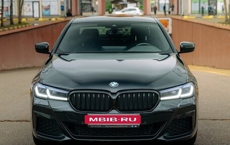 BMW 5 серия, 2021 год, 5 100 000 рублей, 2 фотография