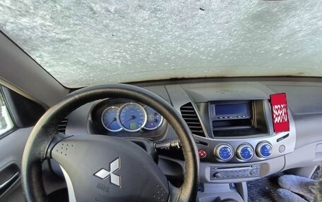 Mitsubishi L200 IV рестайлинг, 2007 год, 1 000 000 рублей, 12 фотография