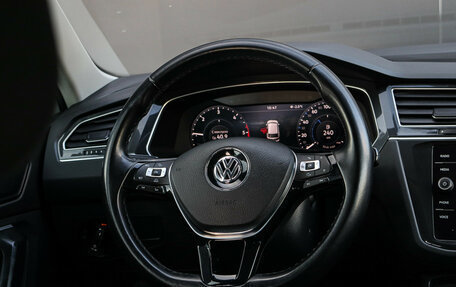Volkswagen Tiguan II, 2018 год, 2 939 000 рублей, 12 фотография
