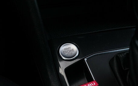 Volkswagen Tiguan II, 2018 год, 2 939 000 рублей, 19 фотография