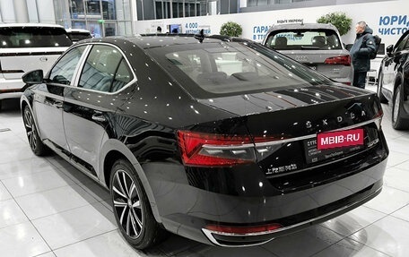 Skoda Superb III рестайлинг, 2025 год, 3 250 000 рублей, 8 фотография