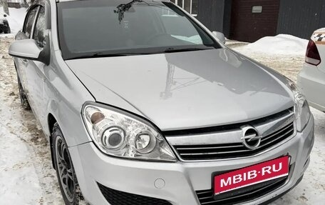 Opel Astra H, 2010 год, 650 000 рублей, 1 фотография