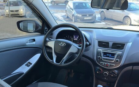 Hyundai Solaris II рестайлинг, 2011 год, 670 000 рублей, 11 фотография